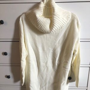 New in bag chunky white turtle cowl neck sweater